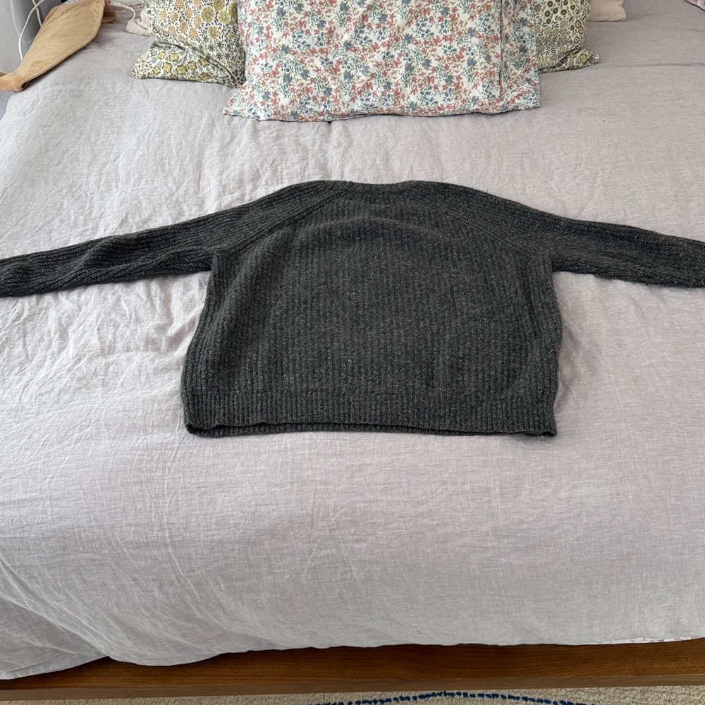 JENNI KAYNE: Medium, cashmere wool, oversized sweater, gray Marl. GUC! - Picture 7 of 7